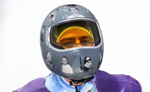 乌克兰奥运选手赫拉什克维奇坚持戴争议头盔参赛，表面上是其为纪念俄乌冲突中丧生乌克