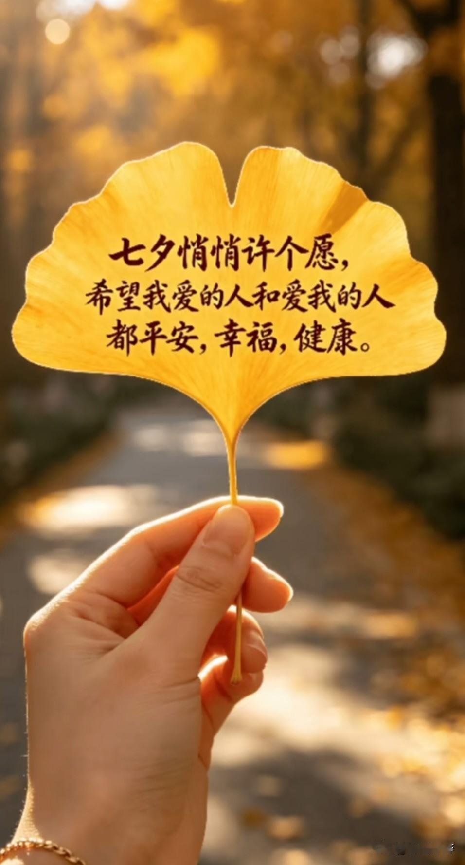 恋一个爱而不得的人，就像去海边看一场日落。

明明知道每天太阳终究会谢幕，夜晚会