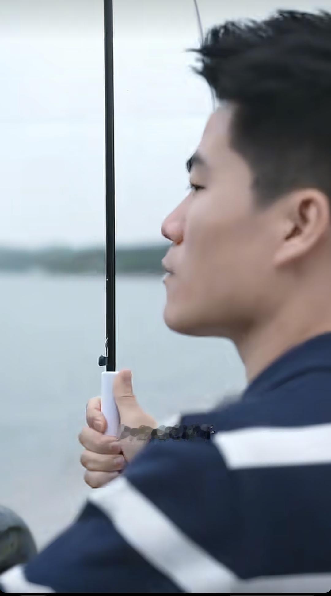 宇辉处处活的通透，人是丰富的，立体的，不是非黑即白的。治愈人心。[呲牙]

昨天
