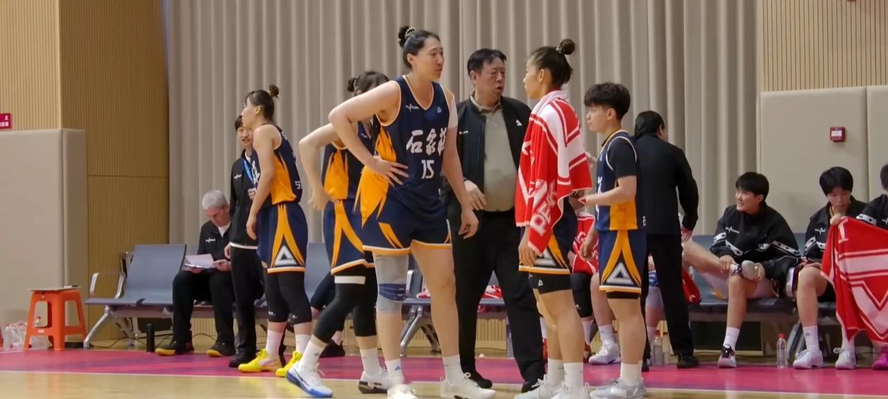 WCBA季前赛第3比赛日精彩对阵！
今晚河北vs武汉 期待一下女乔丹登场！
10