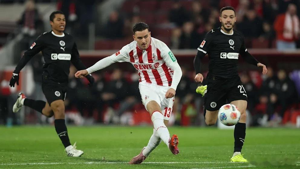 最近状态有些下滑的马拉，继续受到布莱顿的关注。体育图片透露，布莱顿上周给科隆开出