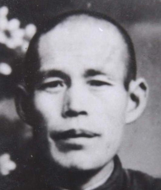 1934年，3000名红军被十倍于己的敌人包围，战士们写下血书，准备慷慨赴义！当