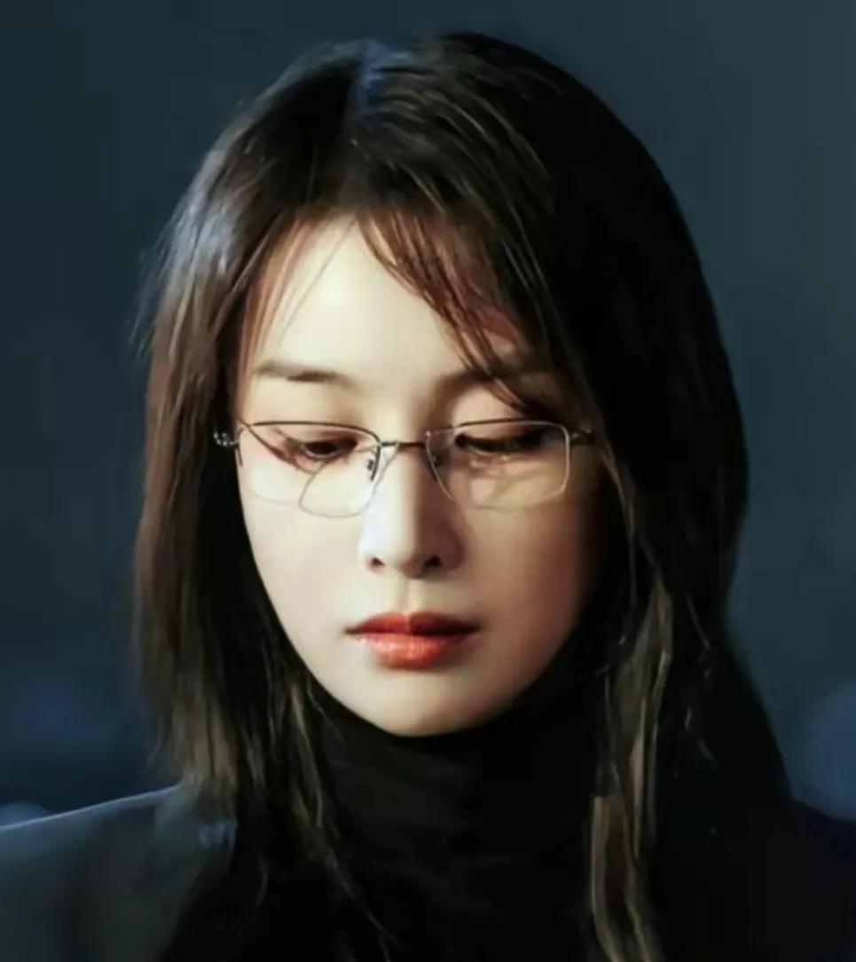  高启兰的扮演者程隆妮，1993年6月27日出生于浙江省温州市，她从小就热爱表演