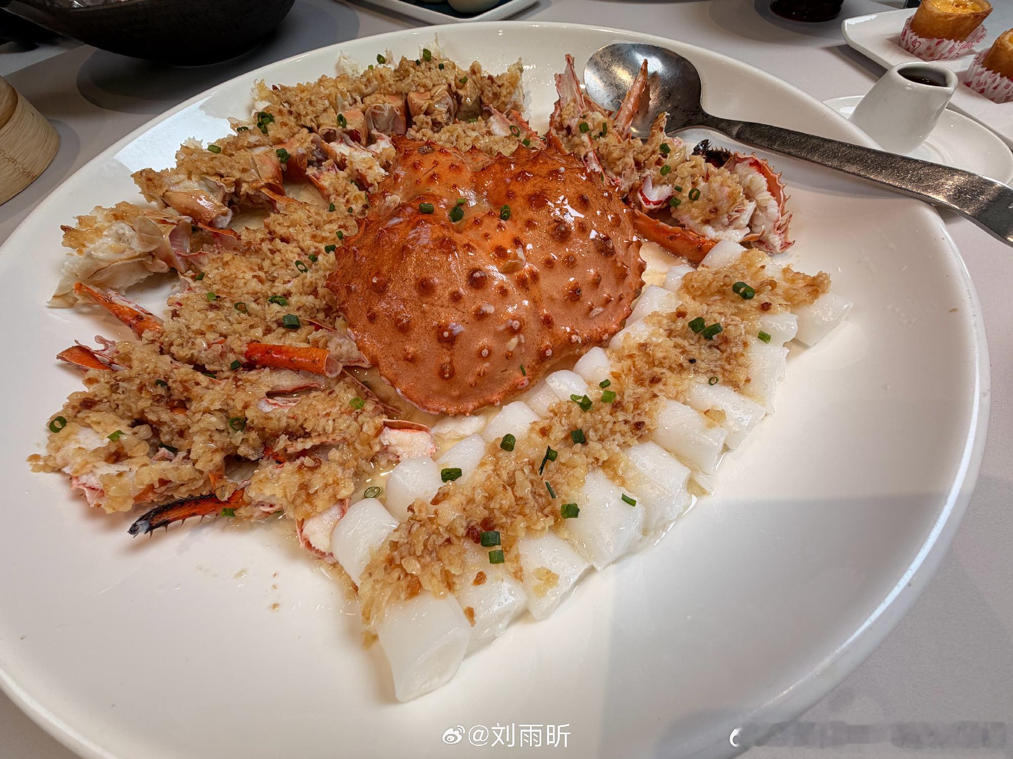 刘雨昕这是要馋S谁，吃播vlog安排起来