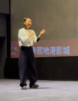 等待2025河南春晚，那尔那茜的亮相让人更加等待这场出色的上演。 