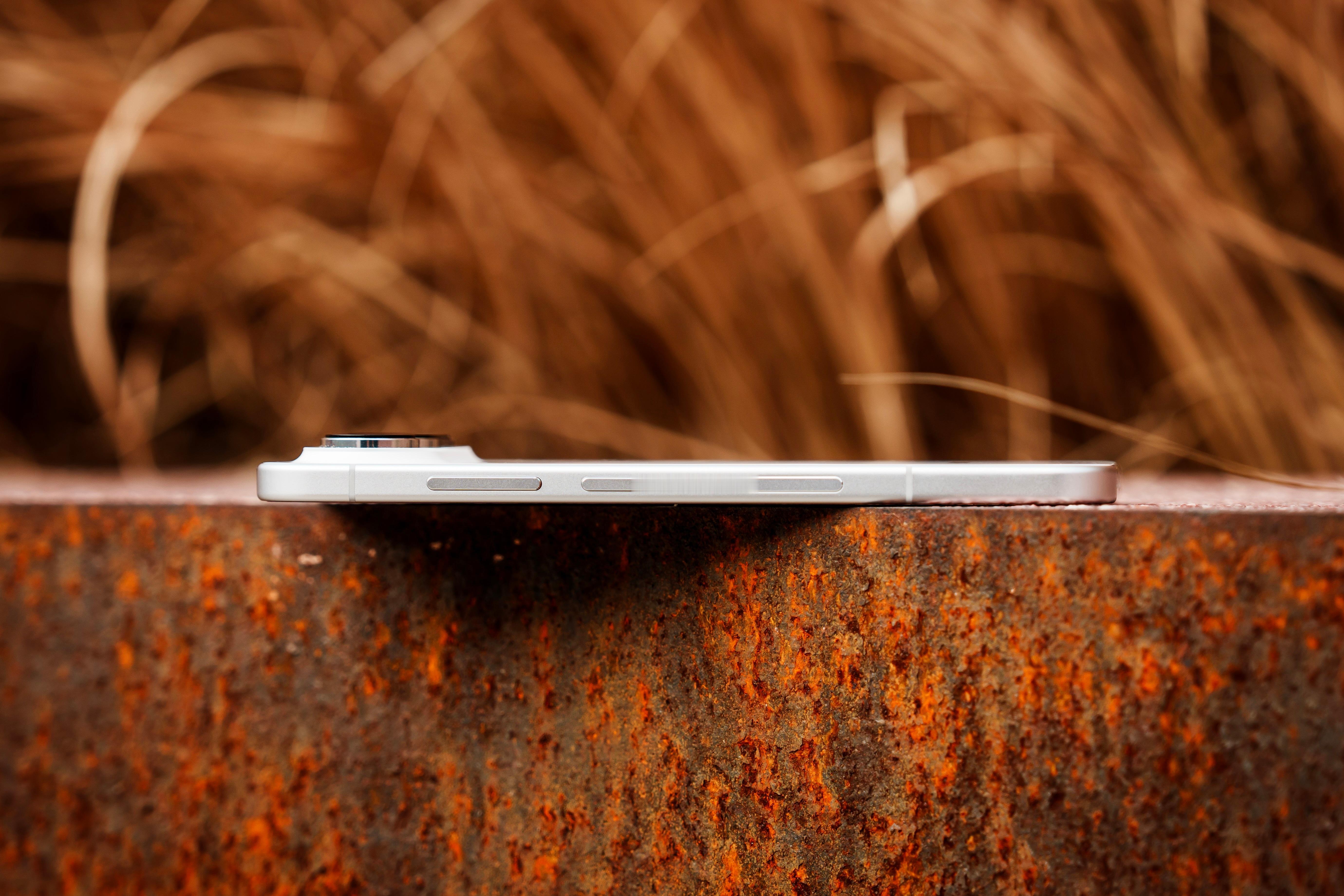 荣耀发布会 以前总以为极致轻薄就得牺牲体验，直到用上了荣耀Magic8 Pro 