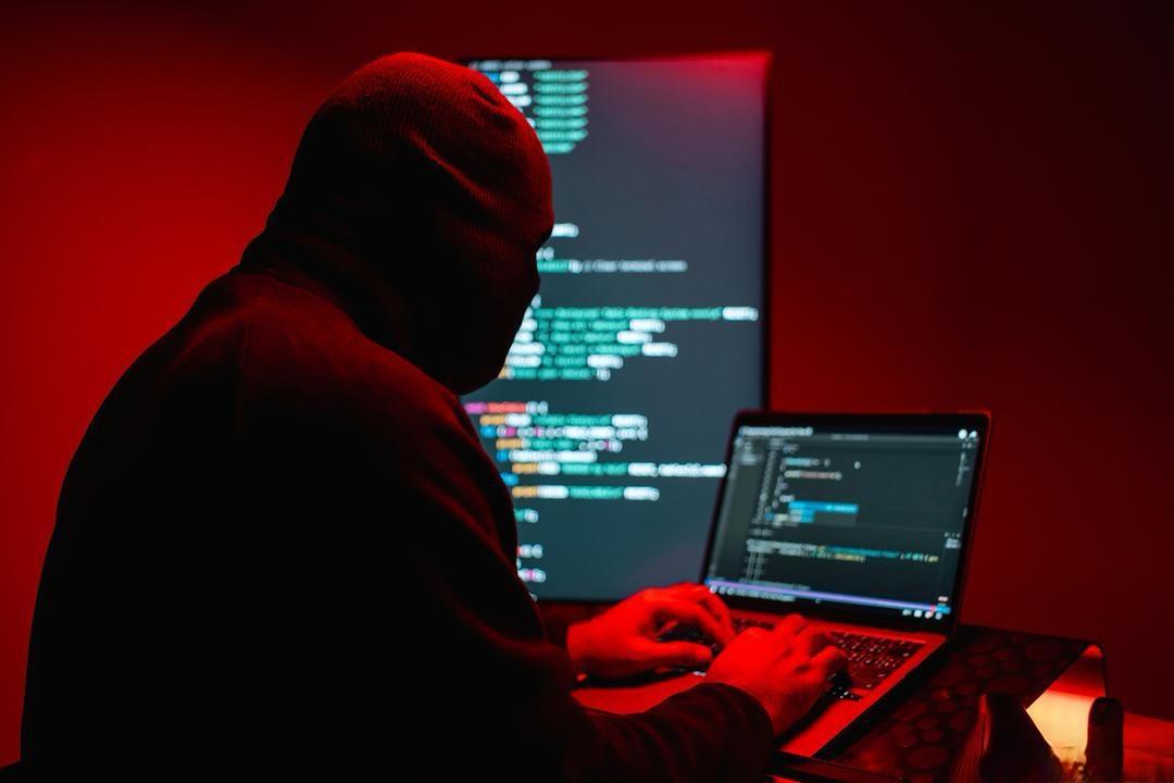 境外势力砸钱让你“躺平”？国安部实锤：那些劝你摆烂的网红，可能正拿着美金加班拍片