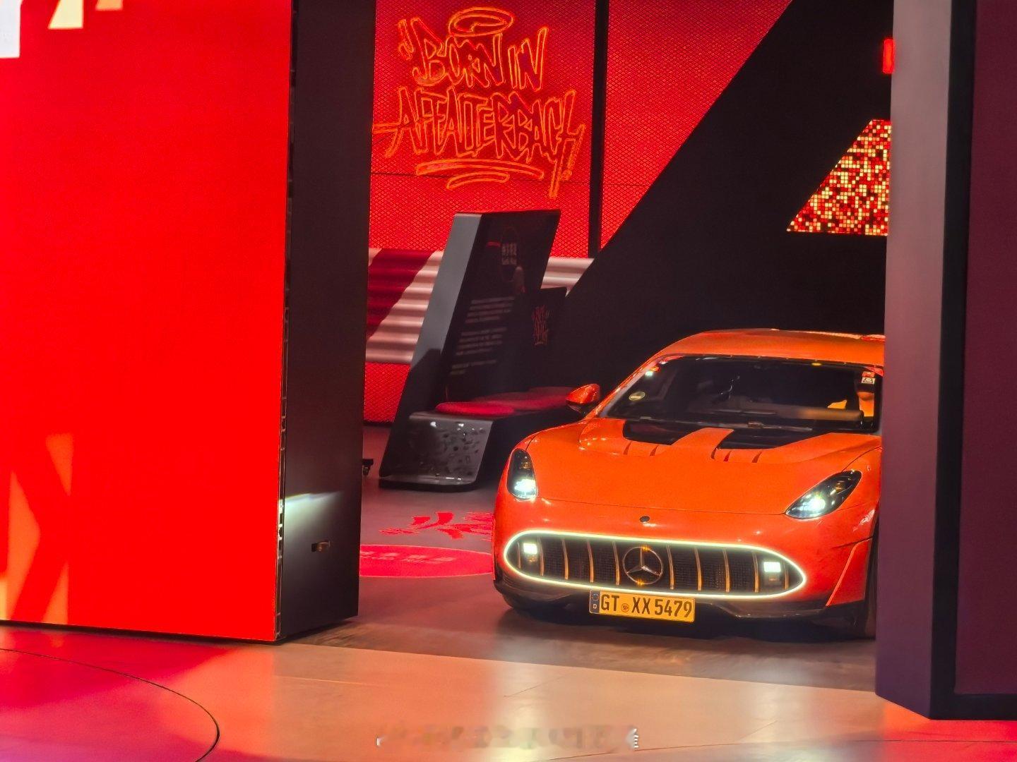 又一年广州车展，讲真，亮眼的新车不多，总让人觉得看的不够过瘾，另外，豪华车馆没了