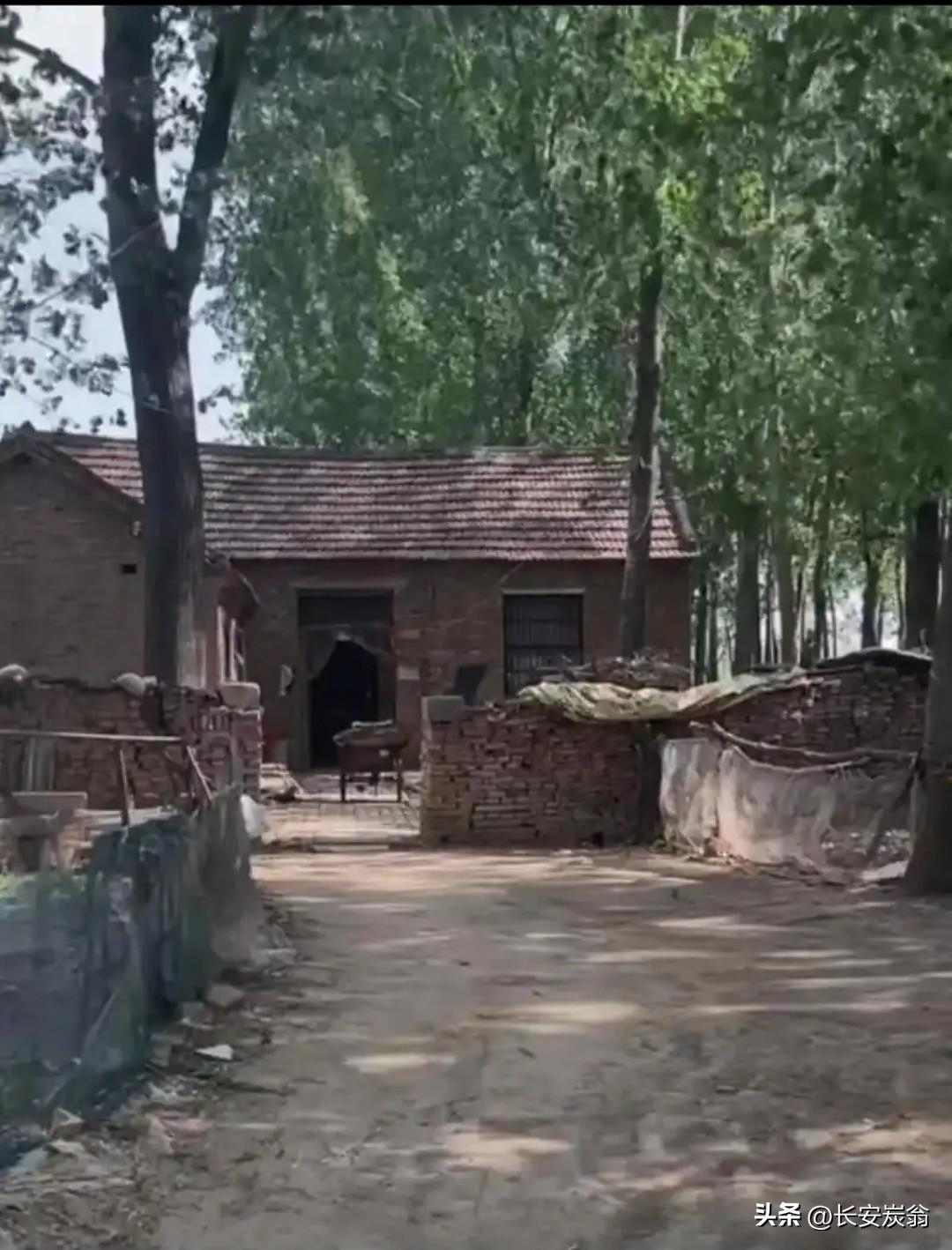 老有人说没有儿子，以后族谱都断了。我就想问到你这代是皇亲国戚，还是达官贵人，又或