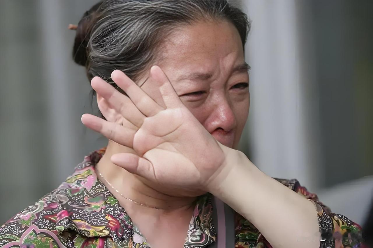 “无情无义！”浙江无锡，女子和丈夫都是二婚，无娃，14年后，她查出宫颈恶性肿瘤，