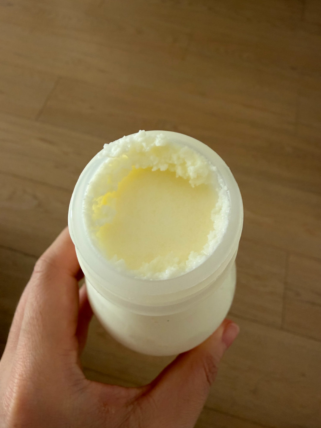 现在买牛奶还是优先选择低脂的，或至少要求脂肪含量不要高于蛋白质含量，但偶尔也会放