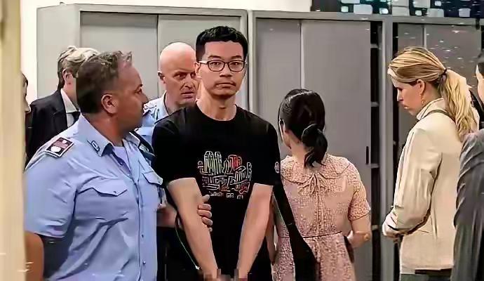 前几天，那位在意大利被秘密逮捕的中国芯片工程师徐泽伟，已经被偷偷引渡到美国受审了