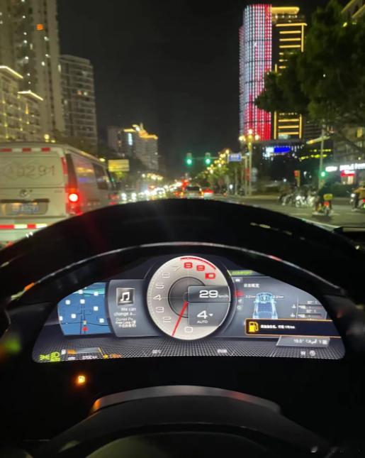 车里车外，皆是人生夜景模式，我这仪表盘科幻不？[心] ​​​