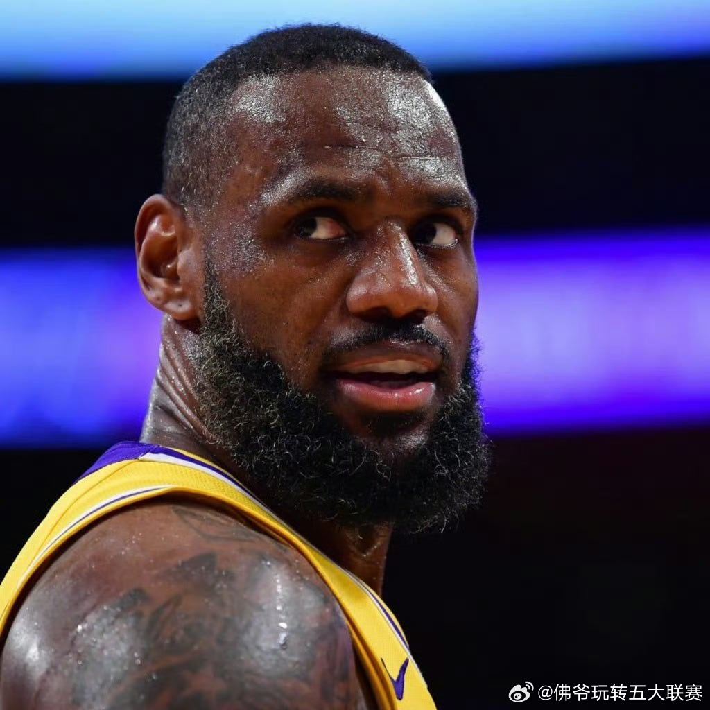 六连胜稳固西部第三！詹姆斯率湖人客场逆转火箭，末节统治力击溃杜兰特，胜场差拉开至