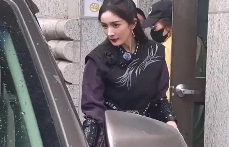 [赞][赞]觉得她和刘恺威，有一种气质的东西很像[捂脸][捂脸]可惜了，那么多电