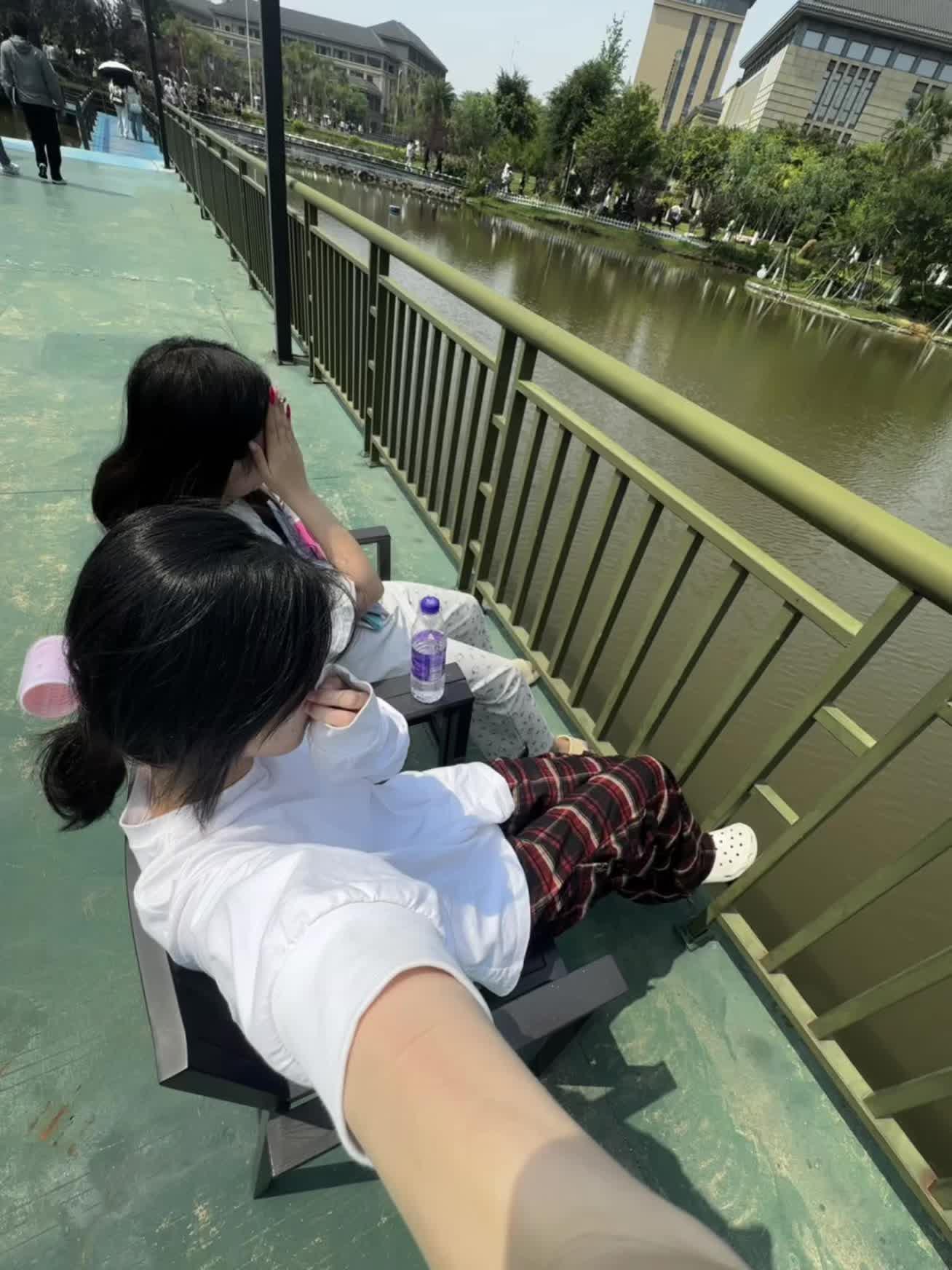 我需要一个人发会呆