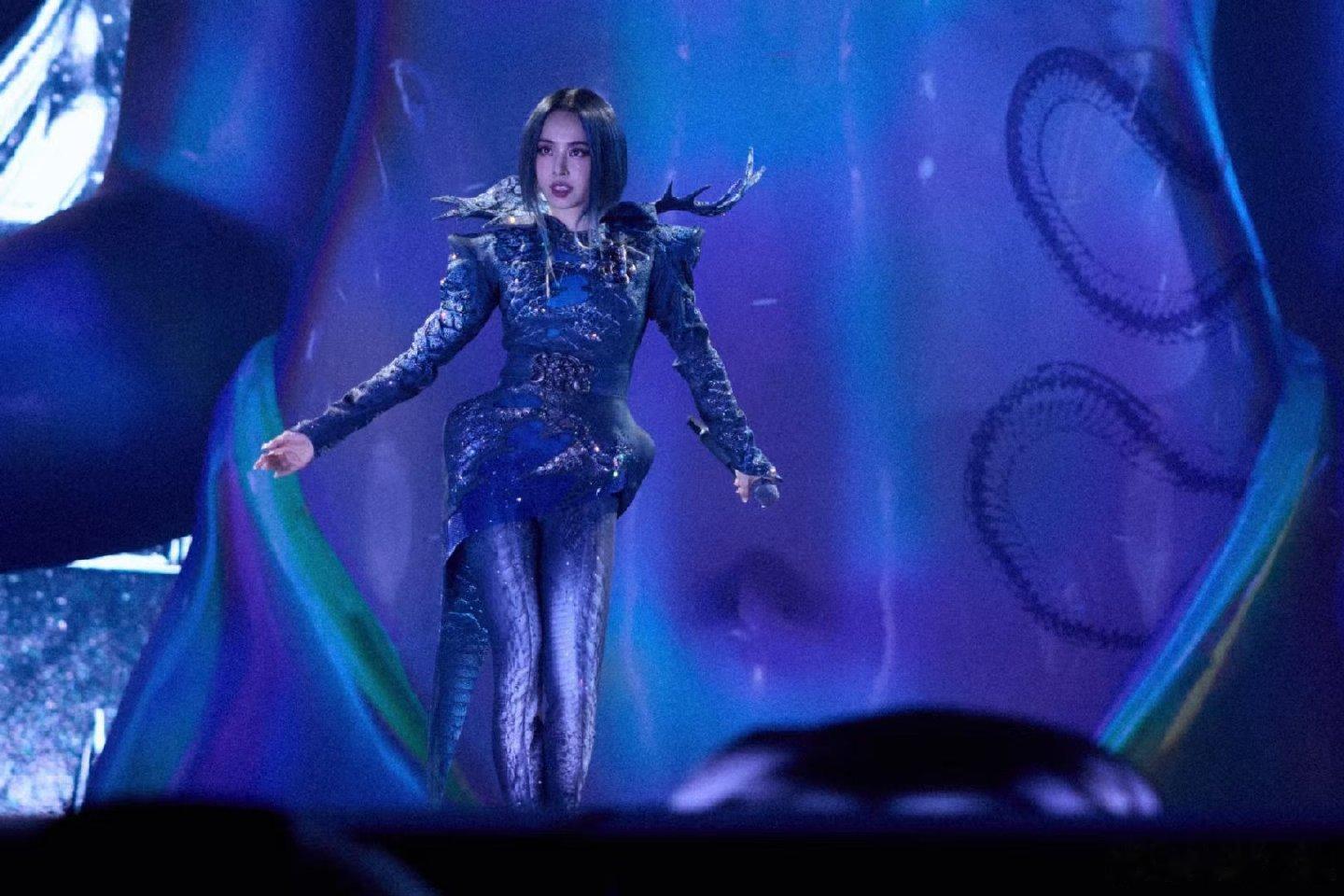 蔡依林愉悦新年谁懂蹲蔡依林巡演的疯狂！十四城官宣即冲刺，锁死抢票攻略+满格网速，