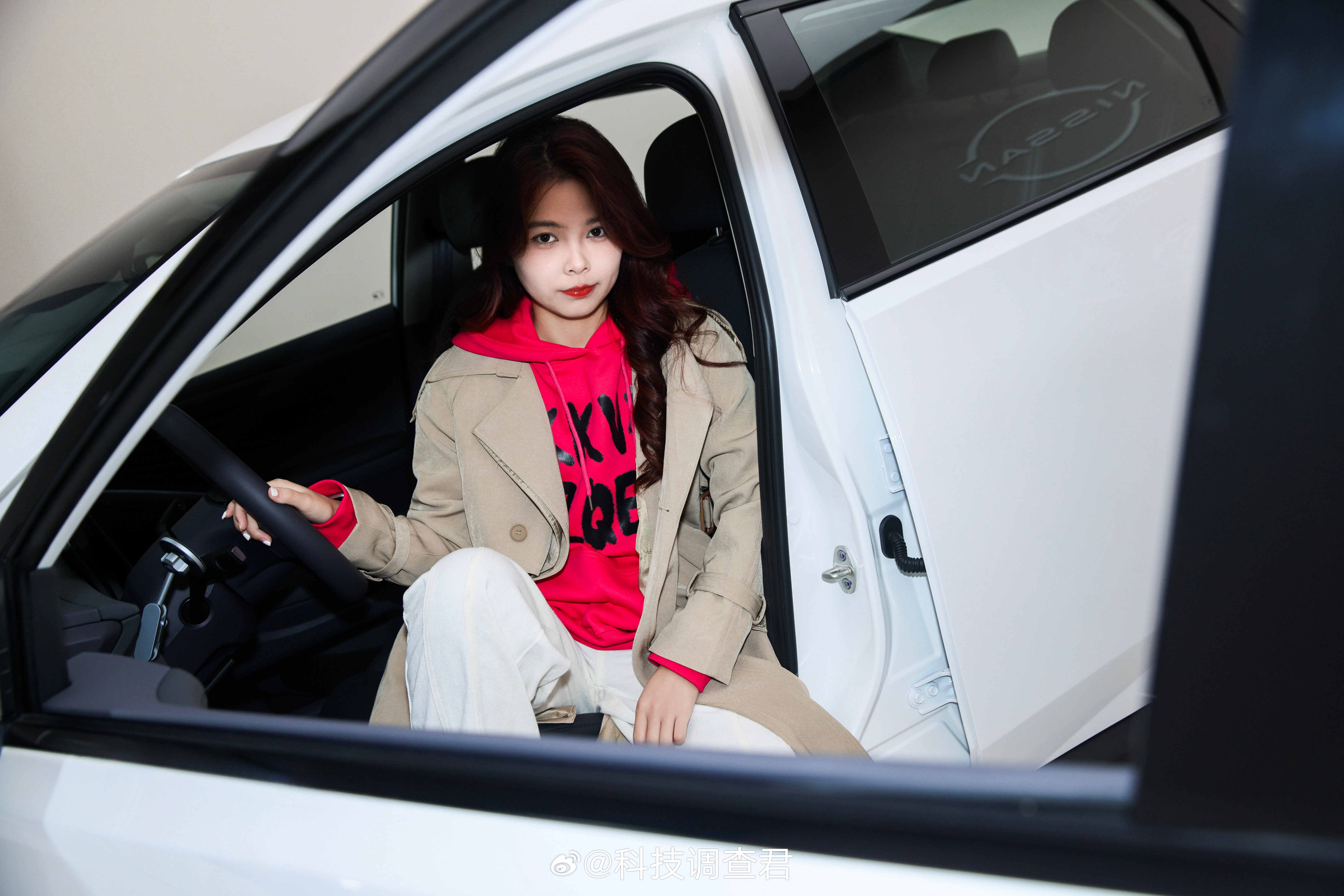 也是拍上大片了，东风日产N6这颜值咋样？ 它是按豪华C级车标准打造的，风迹美学+