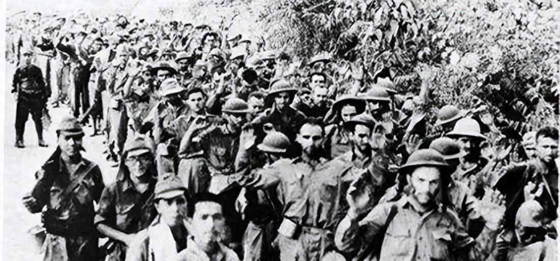1942年3月8日，在日军的猛攻下，荷属东印度当局宣布投降。日军仅以阵亡671人