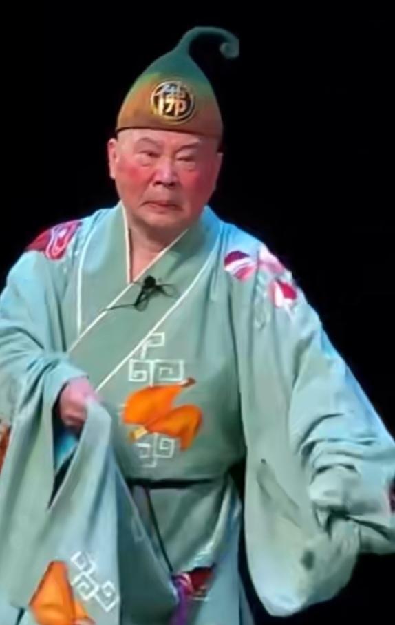 2026年7月24日晚，郭德纲在武汉中南剧场出演麒麟剧社《济公活佛》第八本专场。
