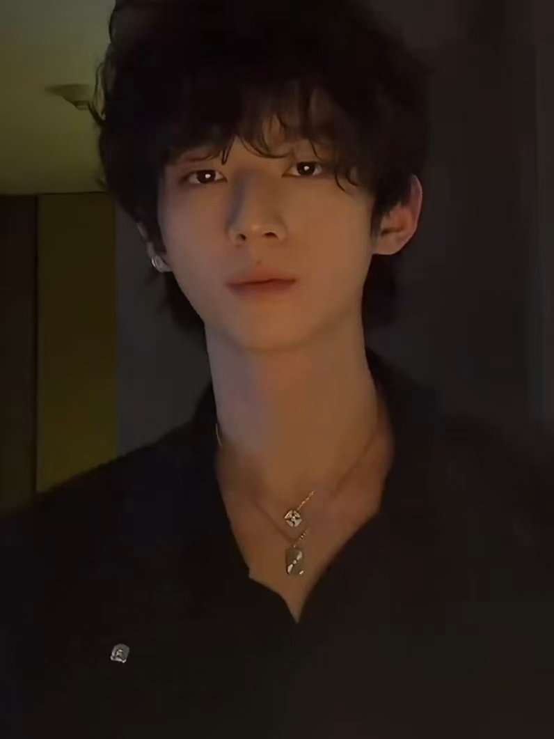 赖伟明模仿范丞丞手势舞赖伟明模仿范丞丞 赖伟明模仿范丞丞手势舞 