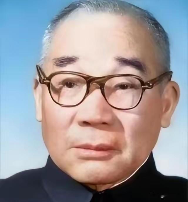 1958年，马寅初当面向主席建议推行计划生育，希望用“晚婚晚育、节制生育”的办法
