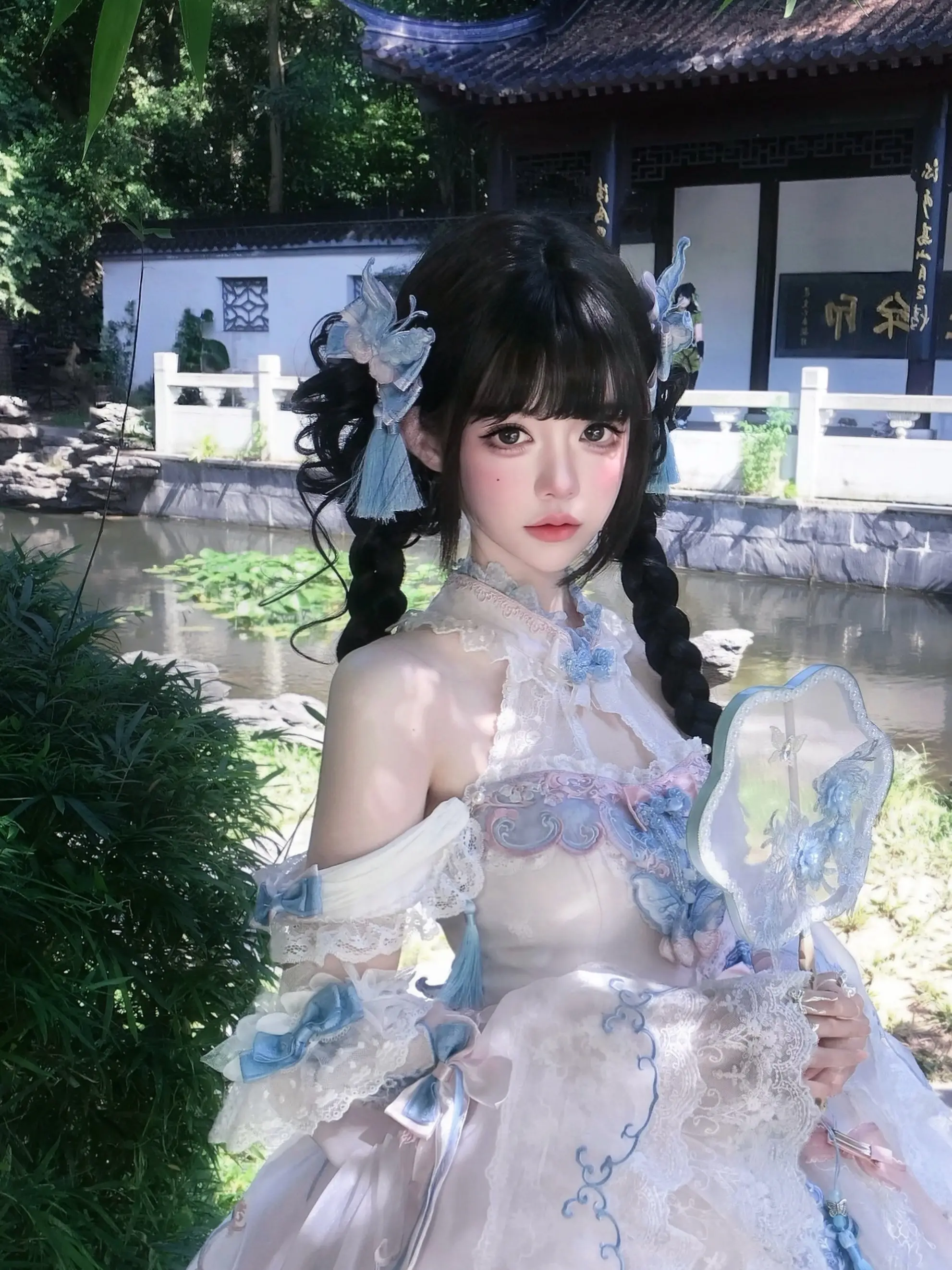 爱意藏在琉璃瓷里 ꕥ˚₊