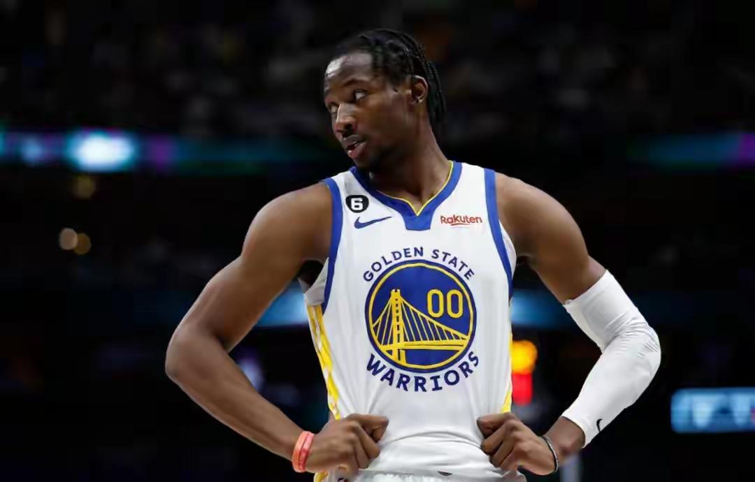 库明加也没听说有伤啊？今天这种比赛，明显勇士缺少年轻人的冲劲，如果库明加没有伤，