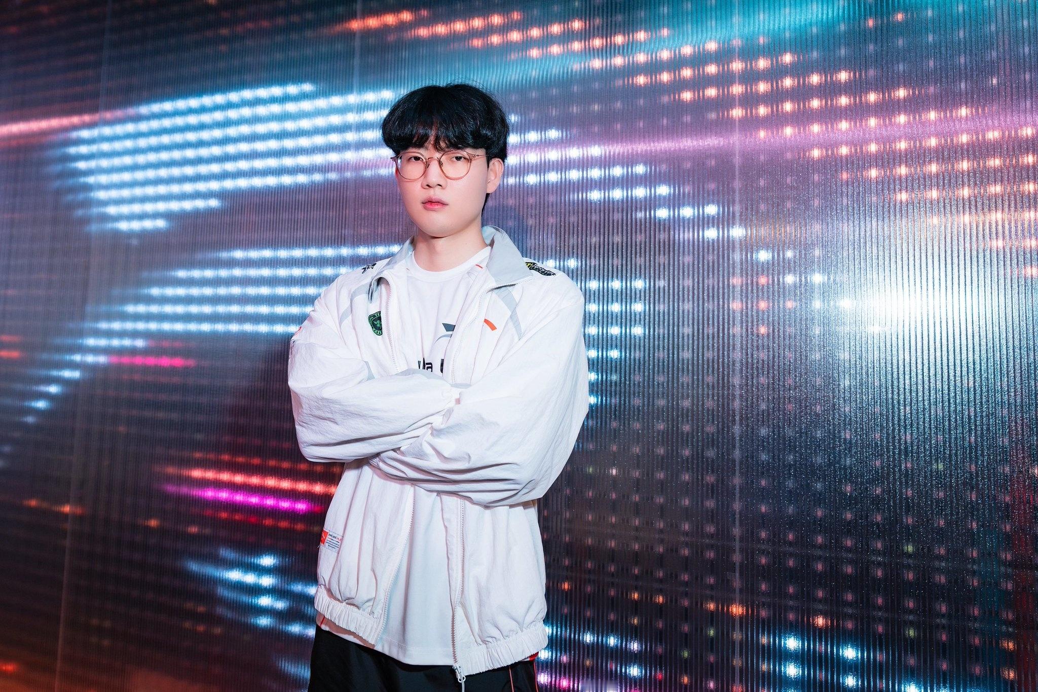 分享两张非常帅的Viper[期待][期待]来源：X2025lck ​​​