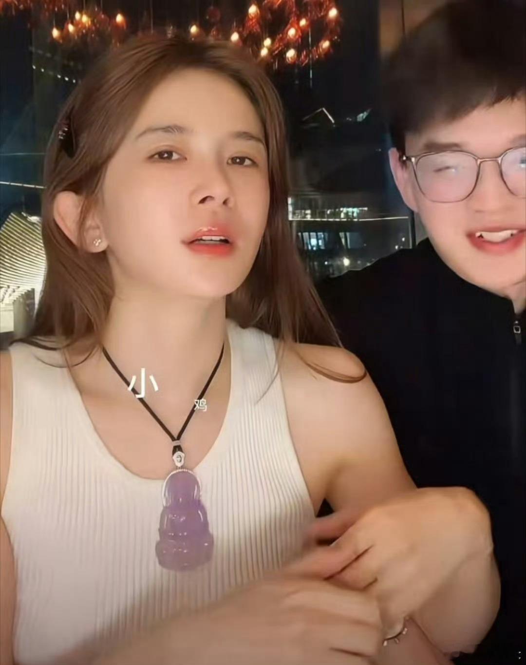 赵樱子官宣小12岁男友这姐进娱乐圈的初衷到底是什么啊😳不是演戏吗？怎么现在每天