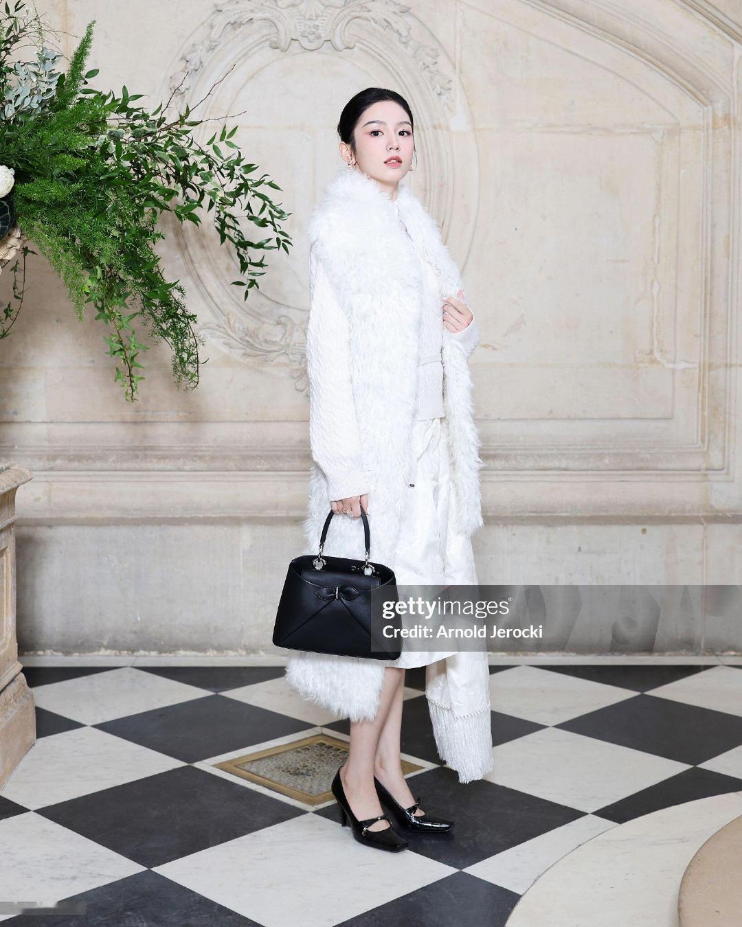 周也G社最严厉的母亲周也把G社当站姐 生图最严厉的母亲！依旧权威的G社生图！看了