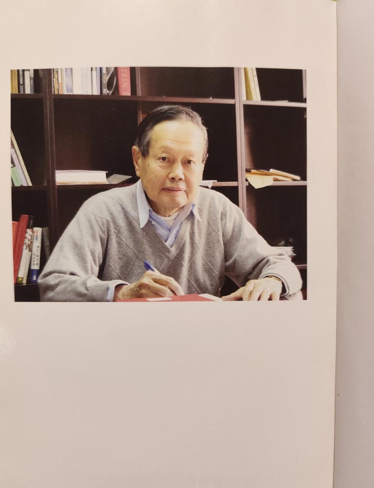 眼神真的很清澈
科学家
（曙光集最后一页