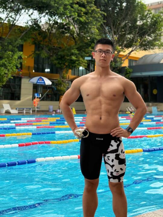 热化了？学长来带你游泳🏊🏻‍♂️