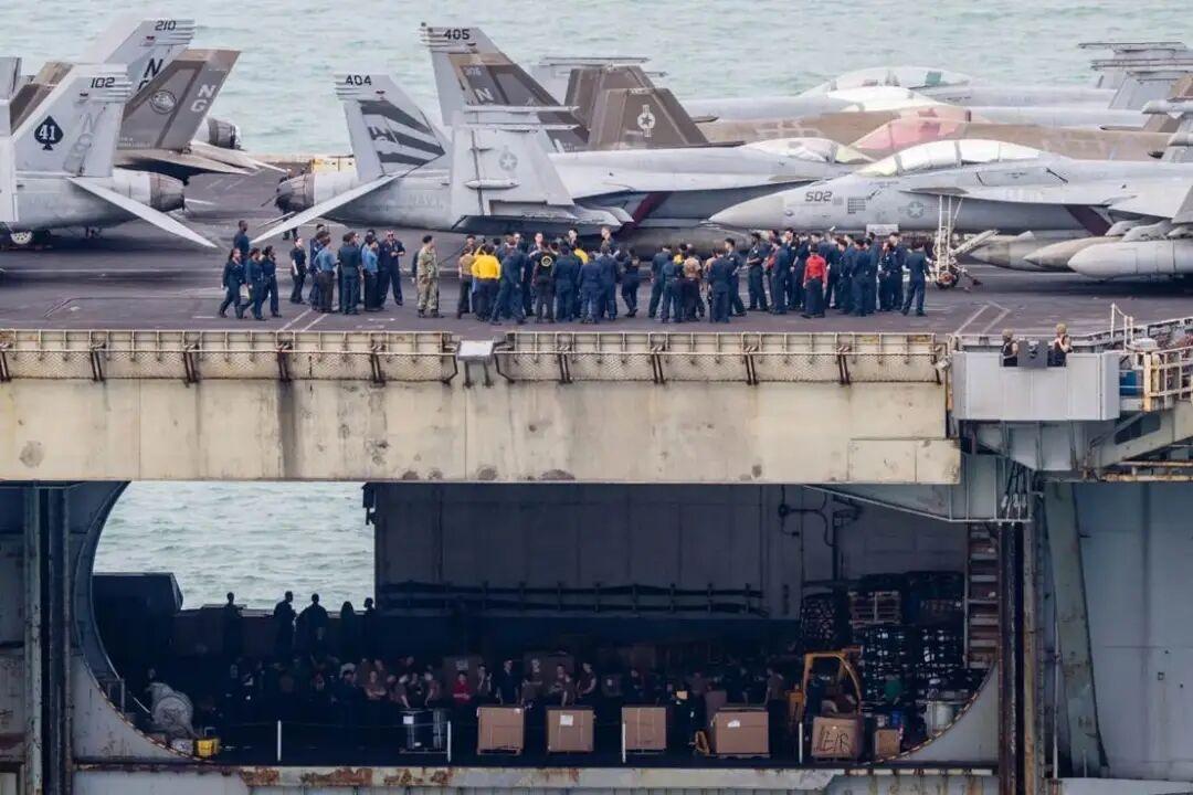 林肯号航空母舰周三上午停靠泰国，首批约5000名舰员预计将开始陆续抵达芭堤雅，进