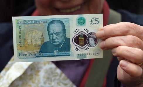 【英格兰银行正在改变其纸币的设计，用动物图案取代历史人物的图像。】在新系列中，温