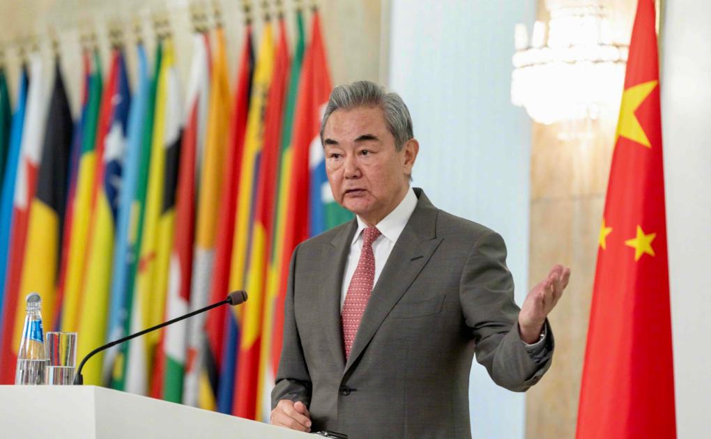 大获成功，中国得到承诺，顺利谈妥
当地时间10月19日，王毅在索非亚同保加利亚外