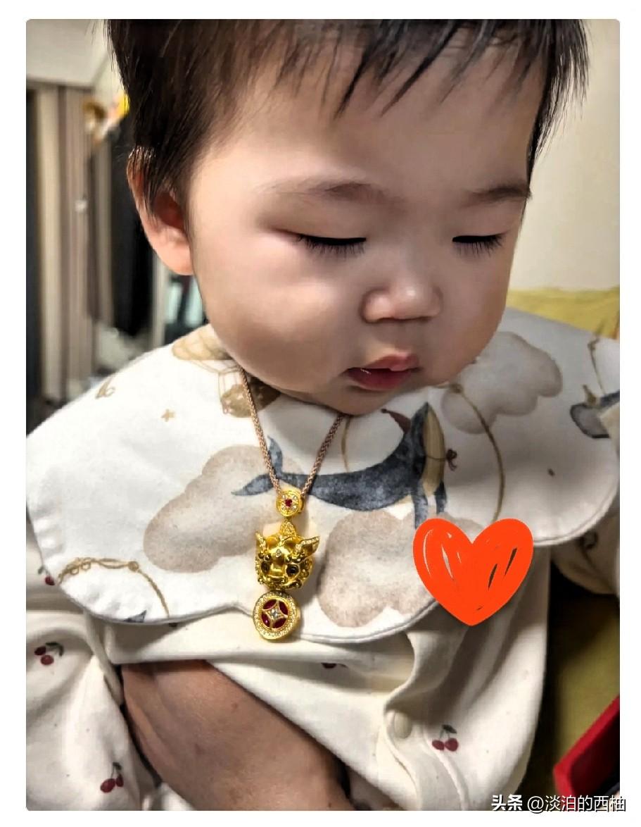 黄金已经彻底绷不住了！
3月2日1145，
3月3日1194，刚刚一查直接
来到