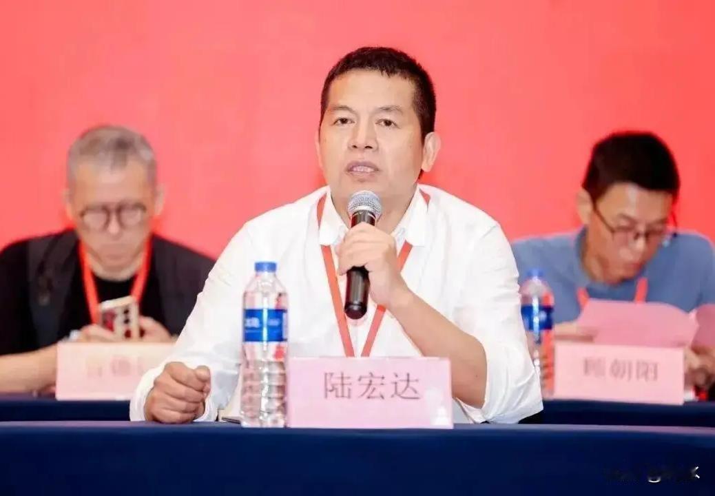 陆宏达在美涉嫌性侵被诉属实，55岁的资本大佬因为性侵涉案，这让人很难理解，按道理