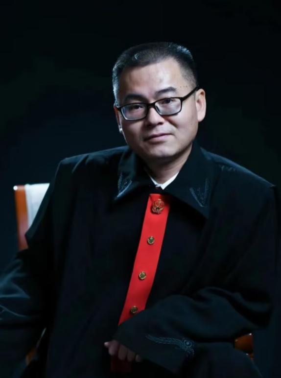 【男子将好友制成表情包调侃被起诉，法院：开玩笑不能超过合理限度】
据中国新闻周刊