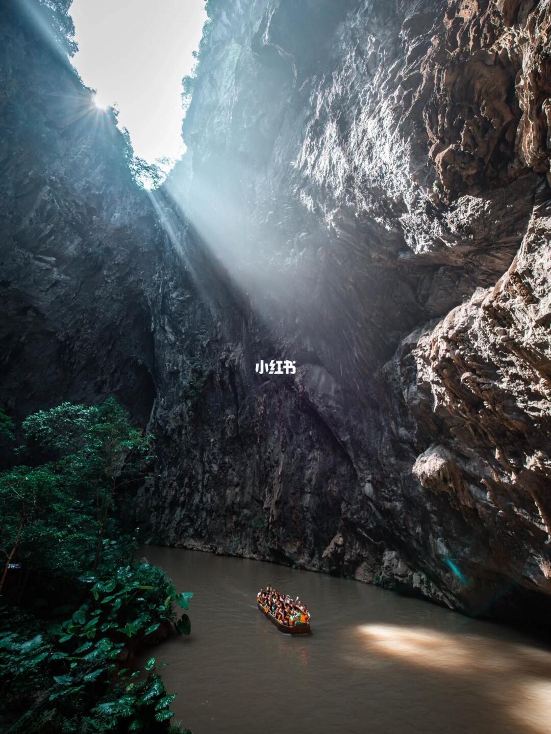 意外闯入了“世外桃源”！鬼魅又壮观