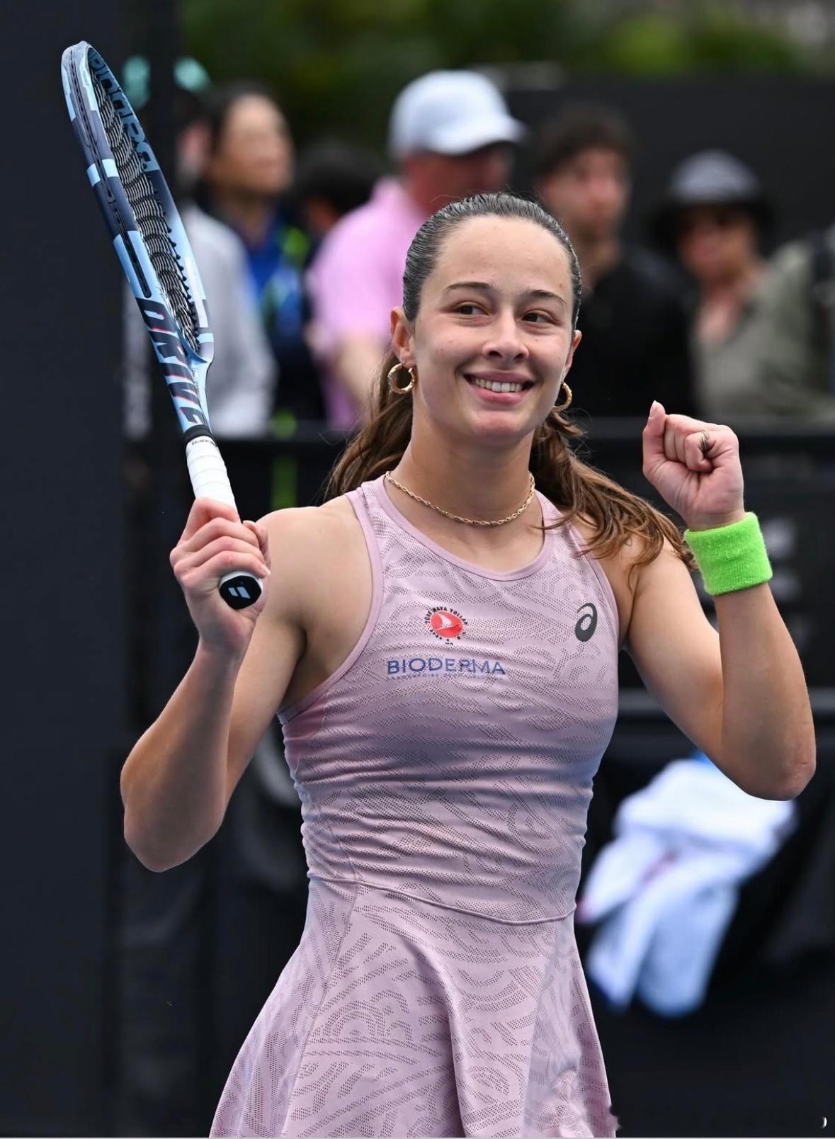 澳网2026 森梅兹！继续在澳网赢球啊，居然6-2/6-4就轻轻松松击败了邦达尔