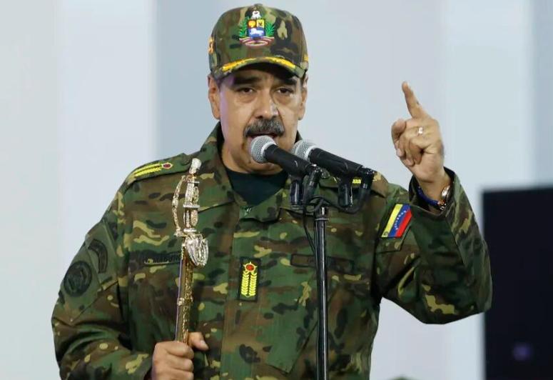 马杜罗终于不跪了。

为了推翻亲华反美的委内瑞拉政府、控制世界最大石油国，特朗普