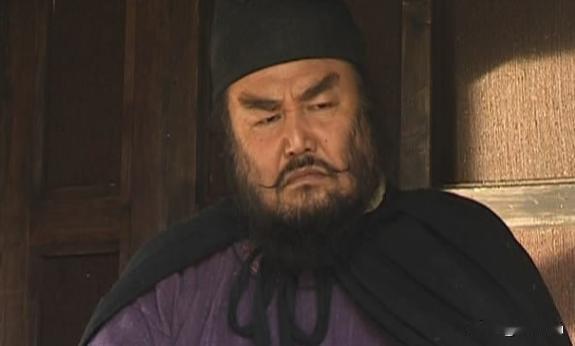 贞观六年九月二十九日，李世民在宫中大宴文武群臣。群臣正喝得高兴，忽然大殿前端一阵