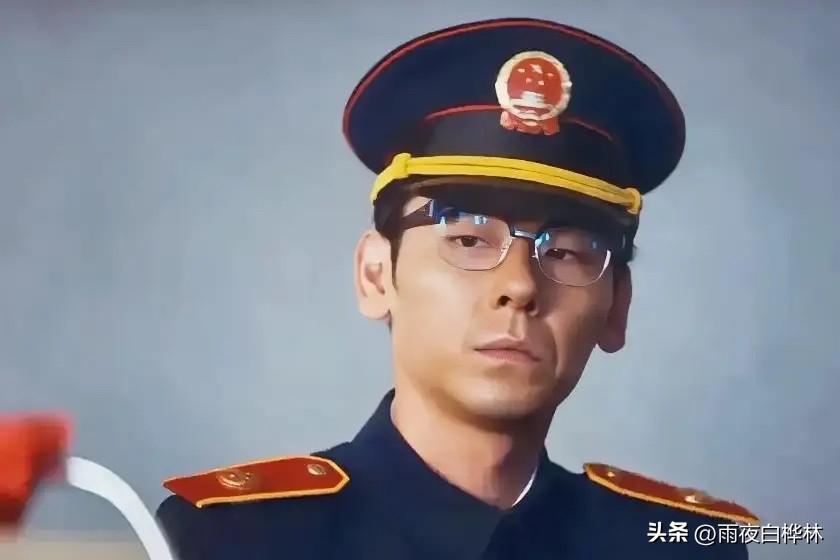 还以为余高远是《重器》里最不可能手下留情的人，没想到他在两件事上松了手。

先说