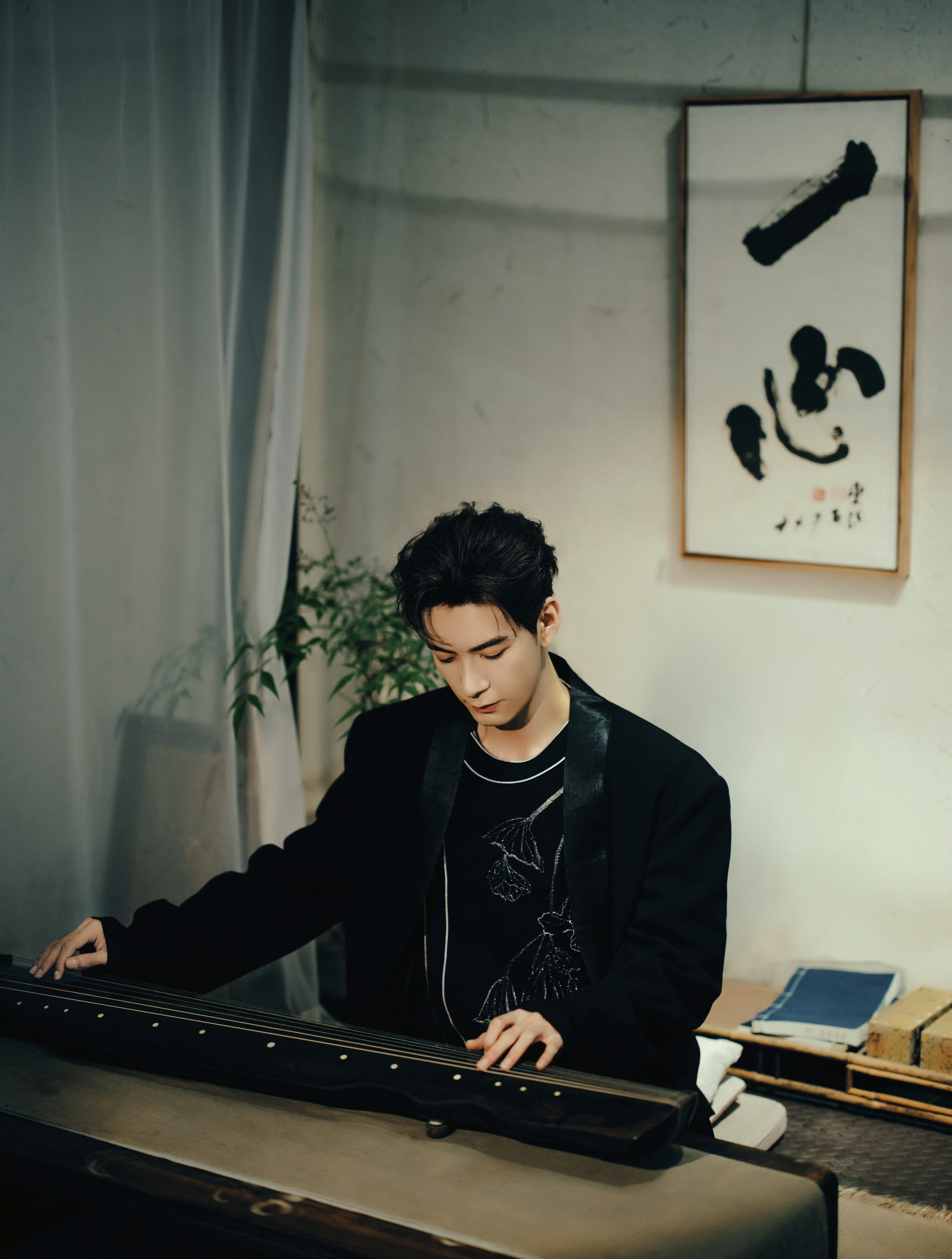 陈星旭 陈星旭陆行之 陈星旭金枝我的第一张亲签拍立得原图，特喜欢。 陈星旭陆行之