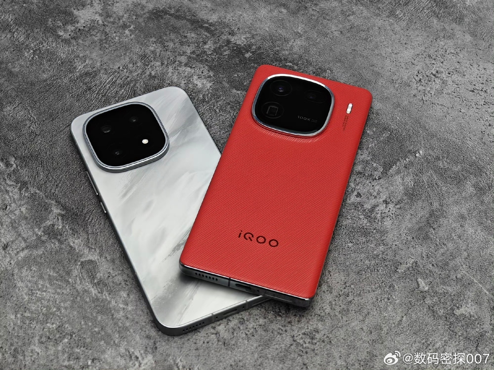 9月发布的顶级旗舰性能机 iqoo16 旗舰手机的后置镜头模组已经大改。重点：i