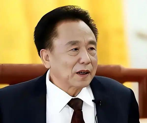 包养10名情妇，生下11个私生子，75岁还在拼命生娃——湖南“土皇帝”倪福林的荒