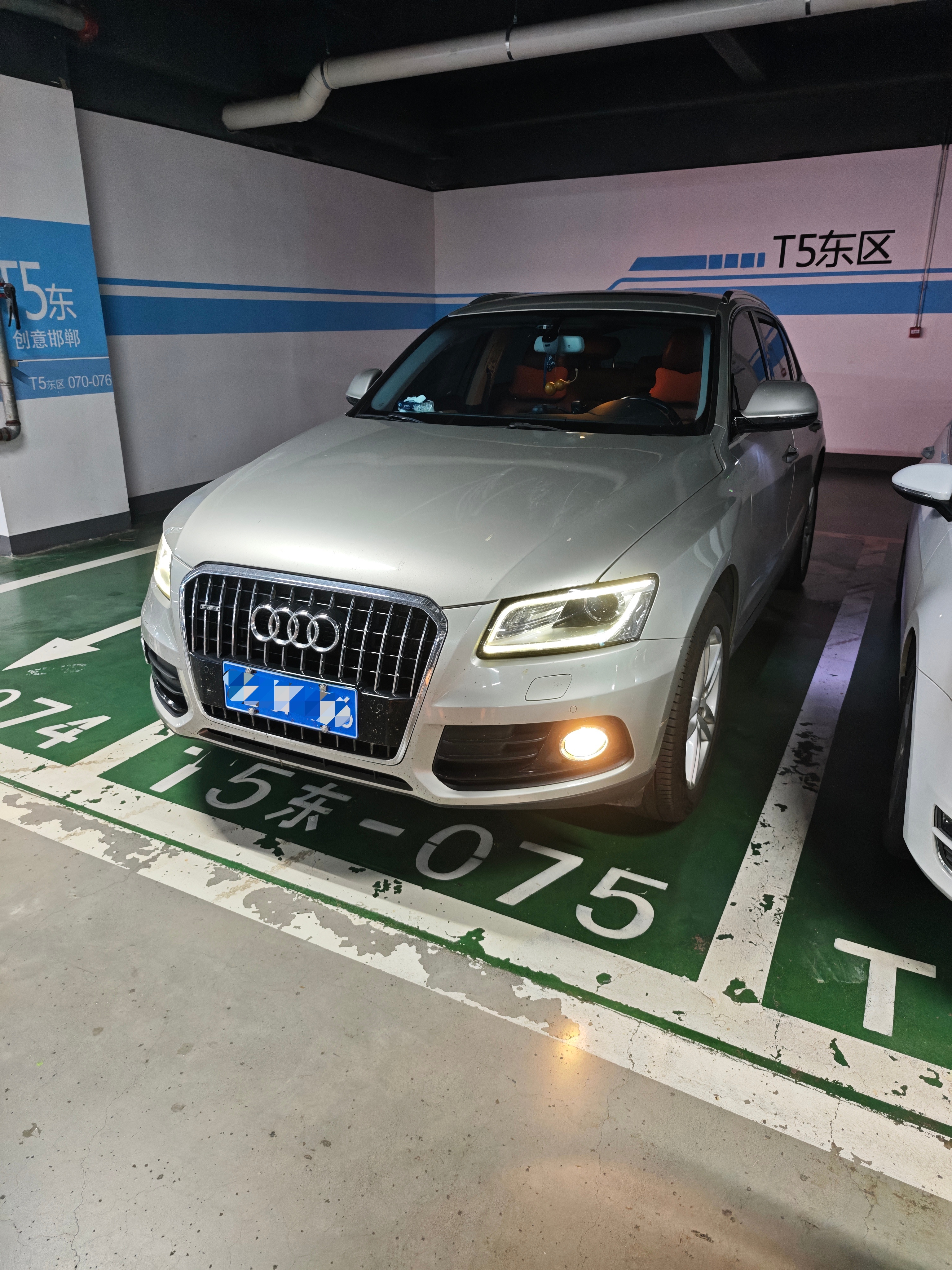 初代奥迪Q5后期款，很经典的一款产品第三代EA888 +ZF 8AT+托森qua
