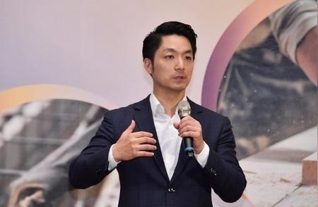 台北市长蒋万安他曾表示，如果大陆军机继续在台海绕飞演习，他就要停掉创办了十五年的