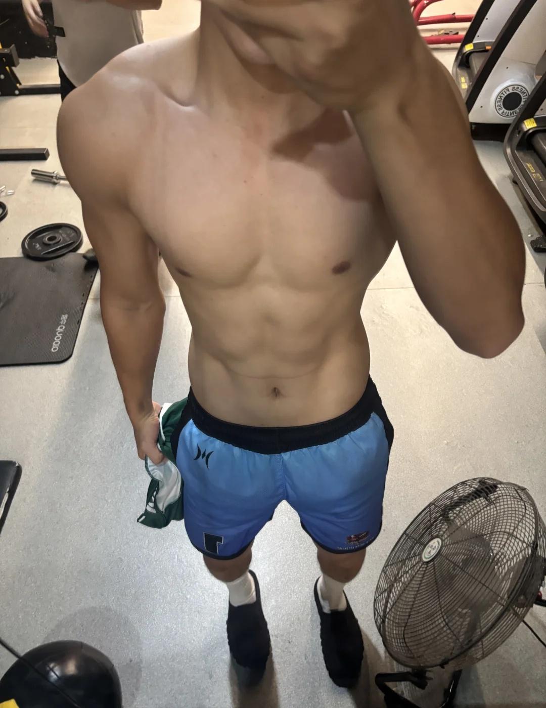 我没有不知足呀
周日你终于来啦只有自己知道